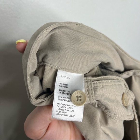 Royal Robbins Discovery Sandstone Cropped Khaki Pant - Picture 6 of 7